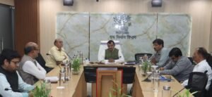 पथ निर्माण विभाग के सचिव की अध्यक्षता में 4 सड़क परियोजनाओं की प्रगति की हुई विस्तृत समीक्षा