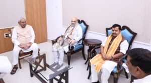 अचानक फैसला या सियासी रणनीति? नीतीश कुमार के कदम पर उठे सवाल