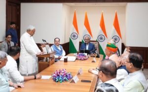 राज्यसभा पहुंचे नीतीश कुमार: सैलरी, सुविधाएं और सीएम पद से तुलना