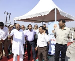 मुख्यमंत्री ने पटना-बेतिया एक्सप्रेस-वे के निर्माण कार्य का किया निरीक्षण, तेजी से कार्य पूर्ण करने का दिया निर्देश
