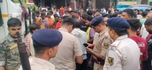 नगरनौसा में रफ्तार का कहर, हाइवा की टक्कर से अधेड़ की मौत, मुआवजे की मांग पर सड़क जाम