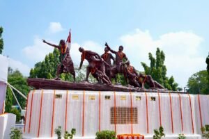 शहीद दिवस पर CM सम्राट चौधरी ने सात अमर शहीदों को दी श्रद्धांजलि, 1942 के बलिदान को किया नमन