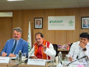 मिलेट्स की खेती से किसानों की आय बढ़ाने पर जोर, ICRISAT पहुंचे कृषि मंत्री विजय कुमार सिन्हा